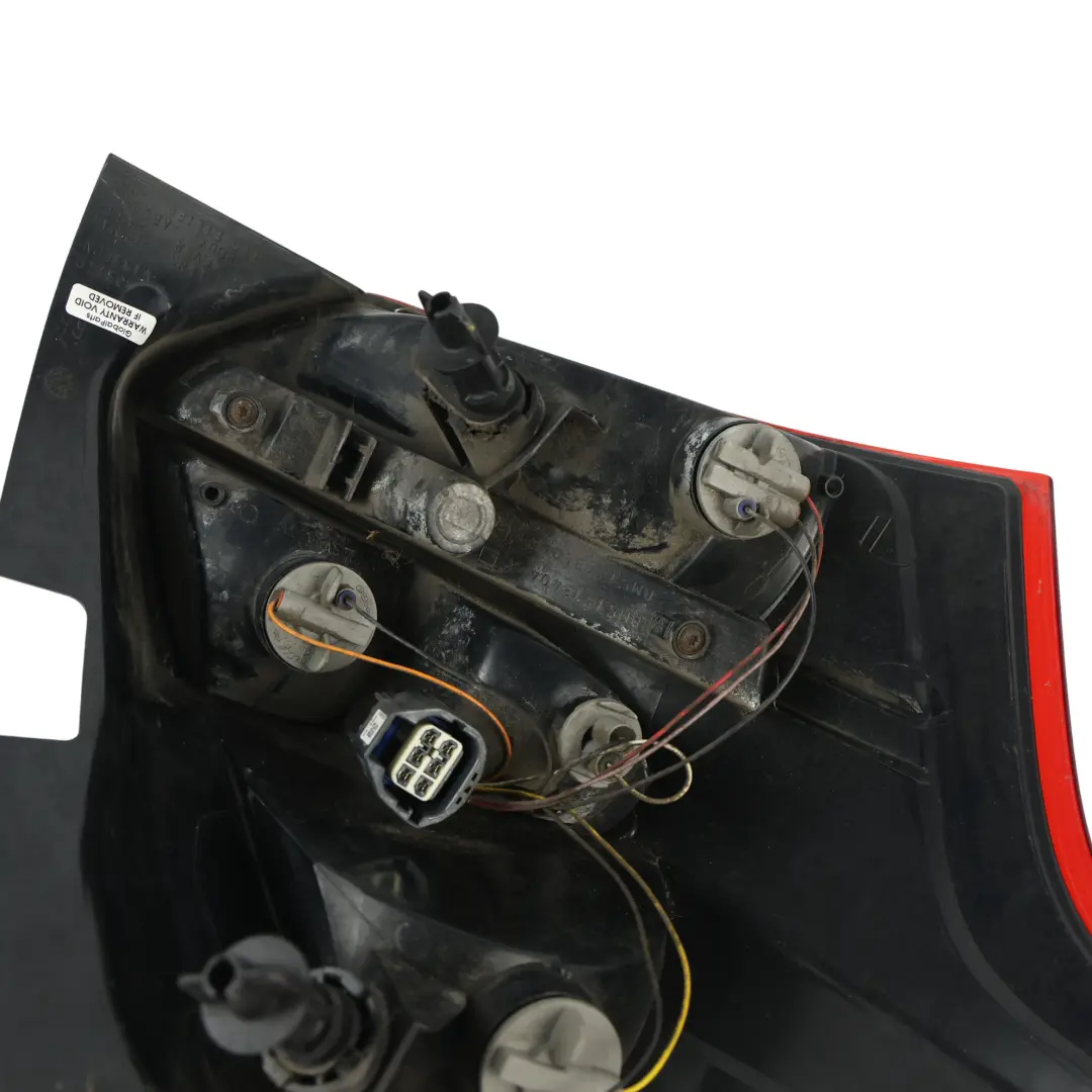 Ford Focus Mk3 Feu Arrière Droit BM51-13404-AK - SKU 1825318 - Numéro de pièce 1825318