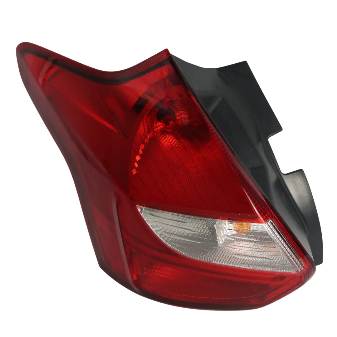 Mk3 Lampa Tylna Lewa do Ford Focus o numerze 1825321 Ford Focus Mk3 Lampa Tylna Lewa - SKU 1825321 - Numer Części 1825321