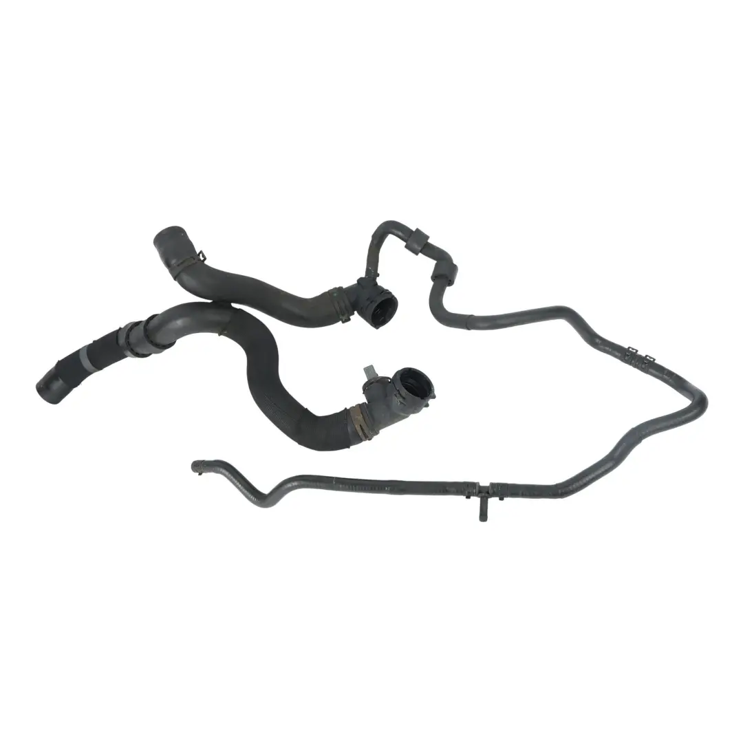 Tubo Refrigerante Radiador Motor 1.4 TFSI CAXC para Audi A3 8P con número de pieza 1K0121049CA Audi A3 8P Tubo Refrigerante Radiador Motor 1.4 TFSI CAXC - SKU 1K0121049CA-1 - Número de pieza 1K0121049CA