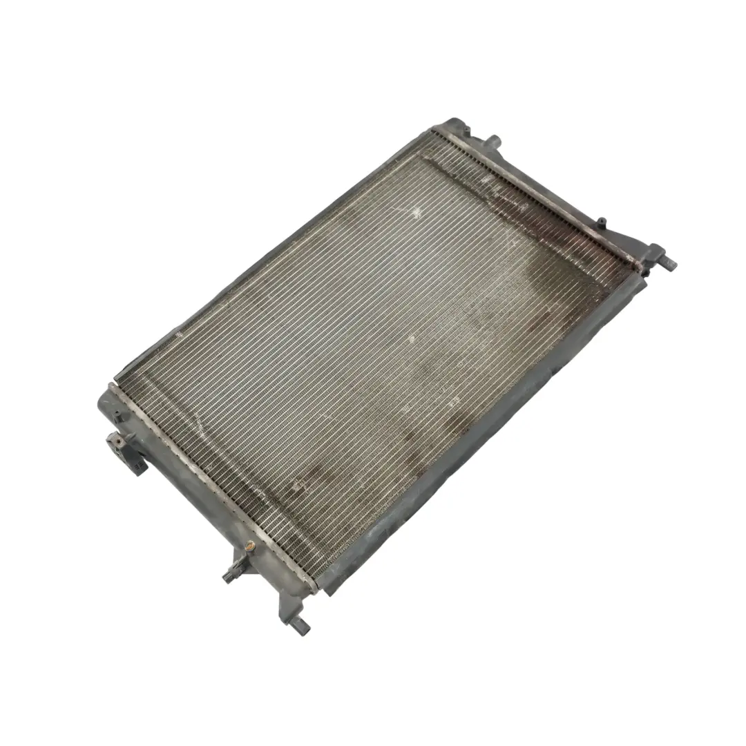 Mk5 Radiatore Acqua Motore Raffreddamento 1K0121251E per Audi A3 8P VW Golf con numero di parte 1K0121251AR Audi A3 8P VW Golf Mk5 Radiatore Acqua Motore Raffreddamento 1K0121251E - SKU 1K0121251AR-1 - Numero di parte 1K0121251AR