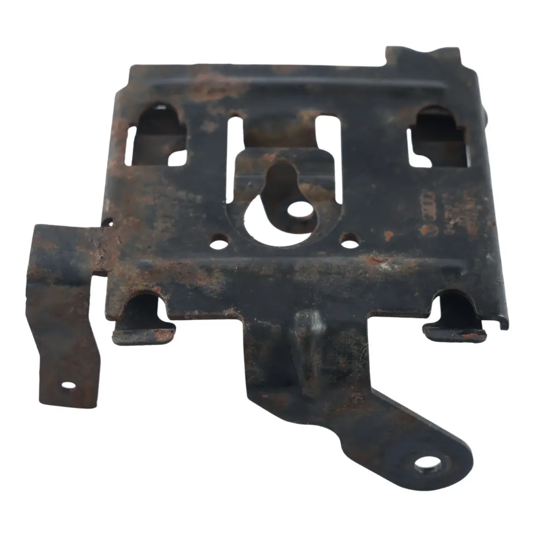 Audi A3 8P Seat Leon Mk2 Supporto Staffa Pompa Carburante - SKU 1K0127811D - Numero di parte 1K0127811D