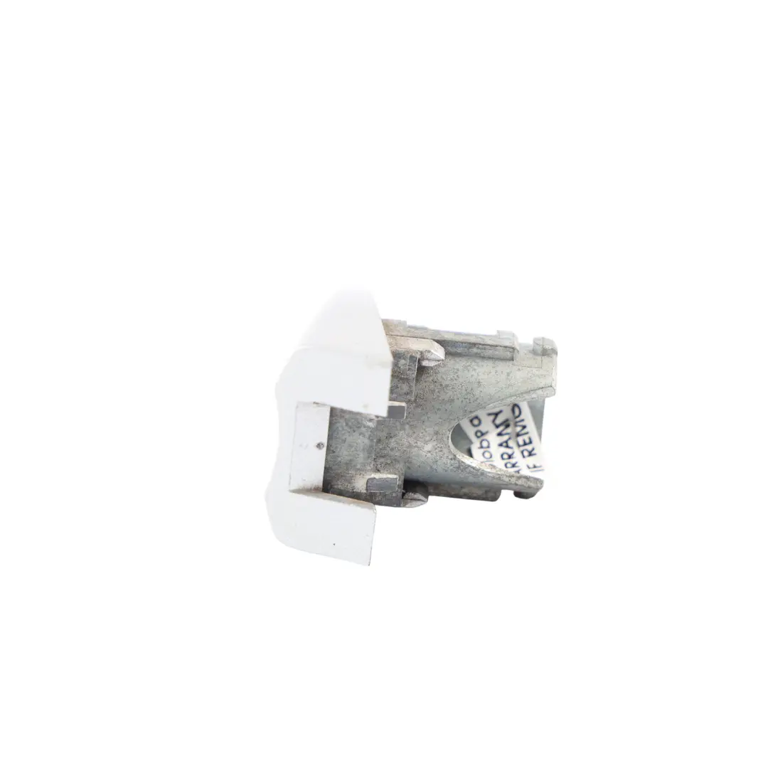 Zaślepka Klamki Srebrny A7W do Volkswagen Golf Jetta Eos Golf Plus o numerze 1K5837879 Volkswagen Golf Jetta Eos Golf Plus Zaślepka Klamki Srebrny A7W - SKU 1K5837879-RES - Numer Części 1K5837879