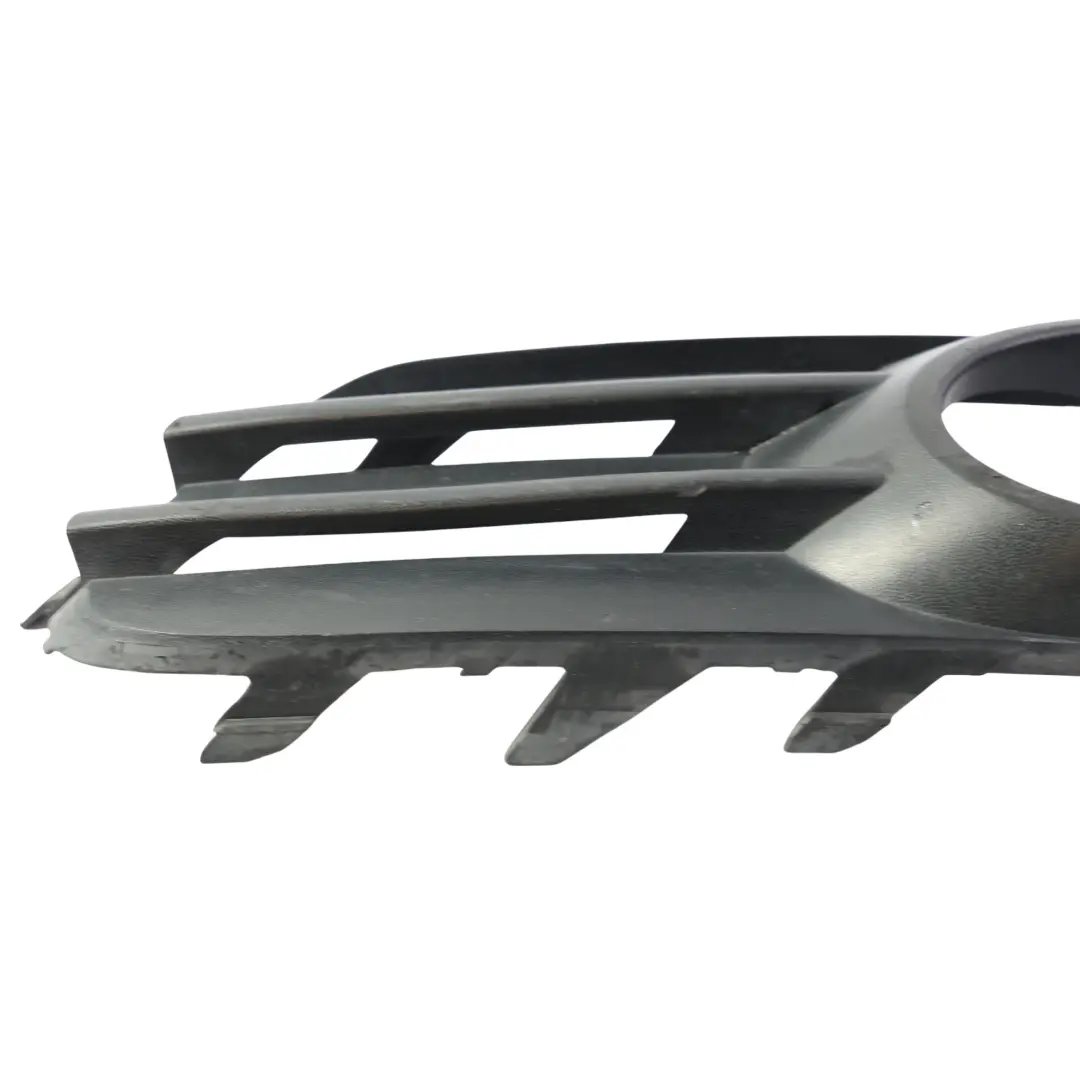 Volkswagen Scirocco MK3 Grille Pare-chocs Avant Noire Cache Droit 1K8853666C - SKU 1K8853686C - Numéro de pièce 1K8853686C