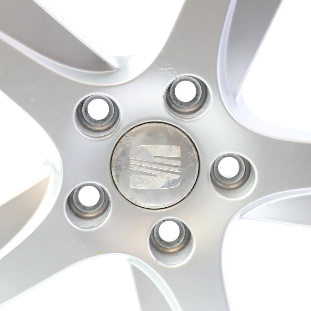 Mk2 1P Toledo Altea Silver Wheel Alloy 17" 7J ET:54 to Seat Leon with Part number 1P0601025M Seat Leon Mk2 1P Toledo Altea Silver Wheel Alloy 17" 7J ET:54 - SKU 1P0601025M-2 - Part number 1P0601025M