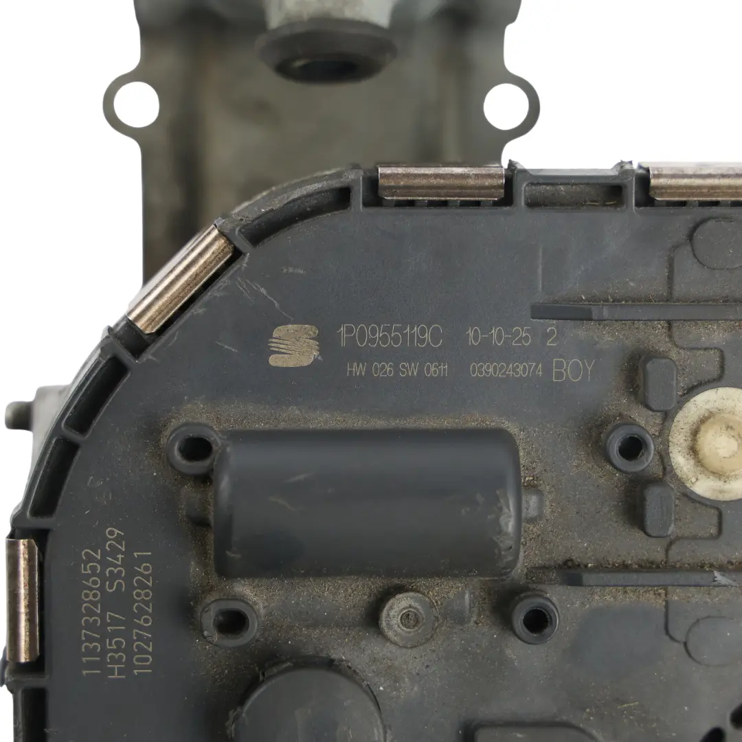 Mk2 1P Motore Tergicristallo Anteriore Sinistro per Seat Leon con numero di parte 1P0955119C Seat Leon Mk2 1P Motore Tergicristallo Anteriore Sinistro - SKU 1P0955119C - Numero di parte 1P0955119C