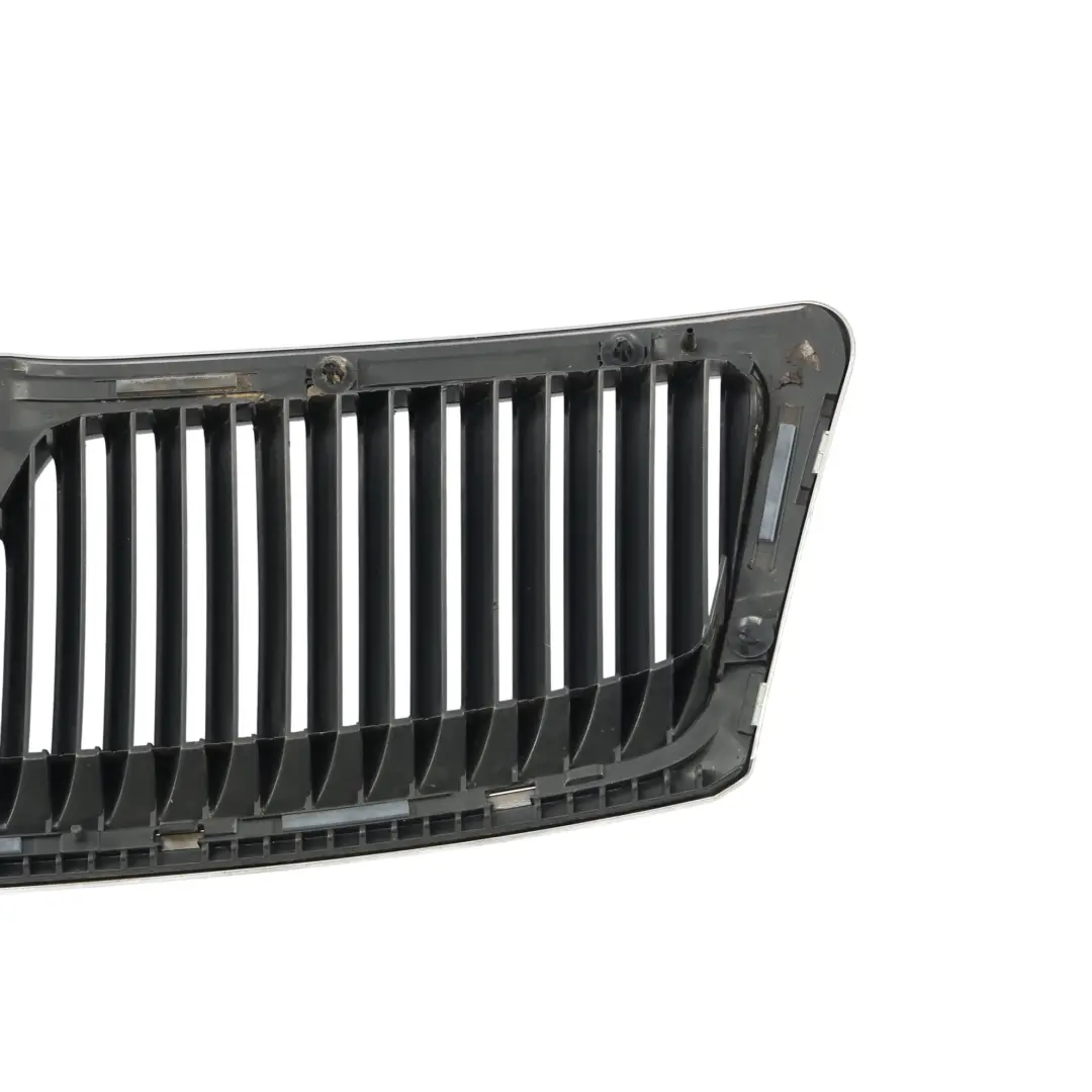 Skoda Octavia II Atrapa Chłodnicy Przednia Środkowa Górna - SKU 1Z0853668-2 - Numer Części 1Z0853668