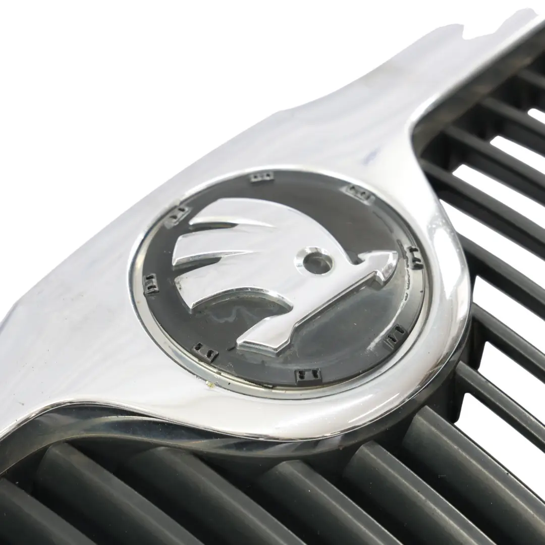 Skoda Octavia II Centre Upper Front Grille Radiator Trim Panel Cover - SKU 1Z0853668-2 - Part number 1Z0853668
