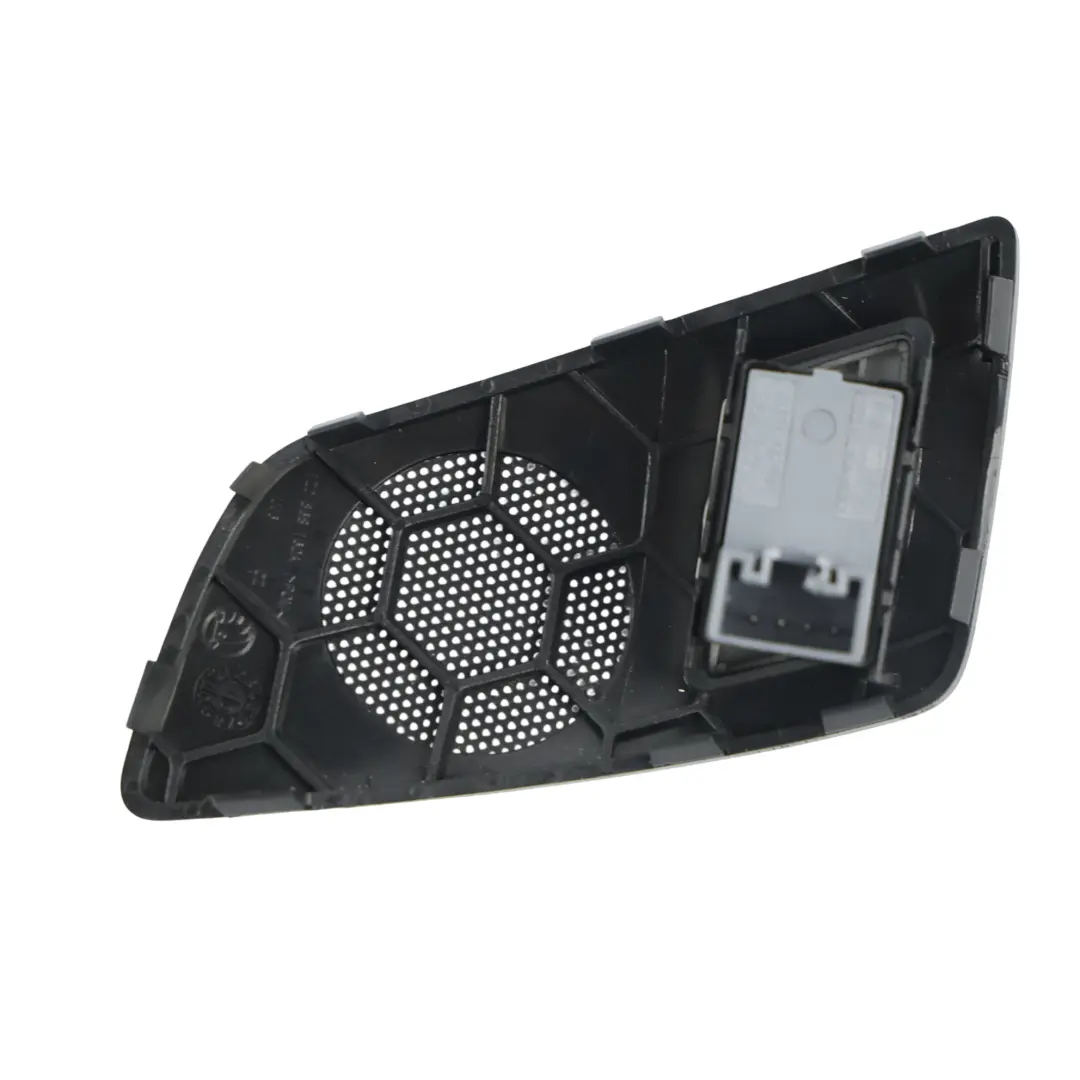 Maskownica Tylna Prawa Panel Boczka Drzwi do Skoda Octavia II o numerze 1Z0868160A Skoda Octavia II Maskownica Tylna Prawa Panel Boczka Drzwi - SKU 1Z0868160A-1 - Numer Części 1Z0868160A