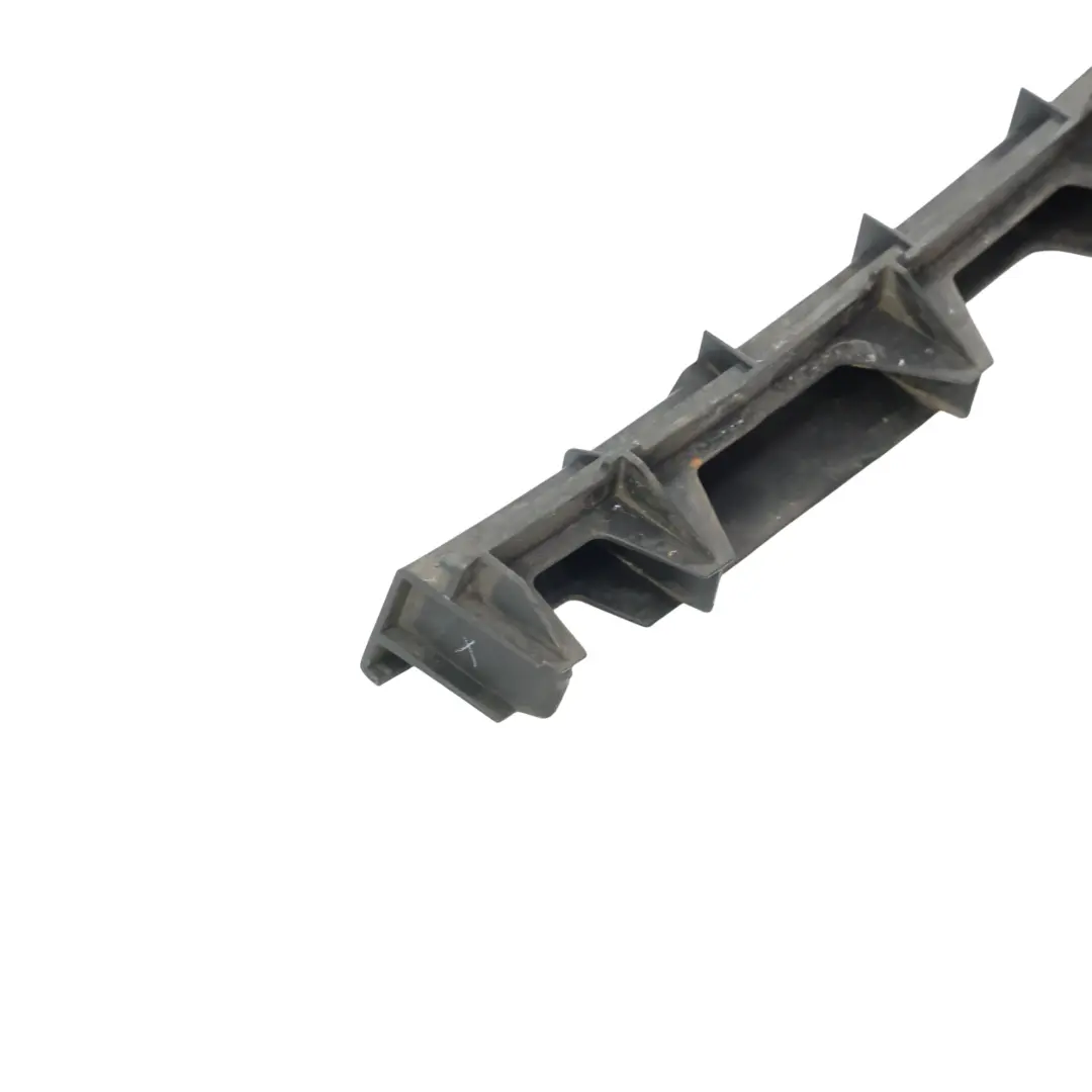 Mk2 1Z Giardinetta Staffa Guida Paraurti Posteriore per Skoda Octavia con numero di parte 1Z9807863 Skoda Octavia Mk2 1Z Giardinetta Staffa Guida Paraurti Posteriore - SKU 1Z9807863 - Numero di parte 1Z9807863