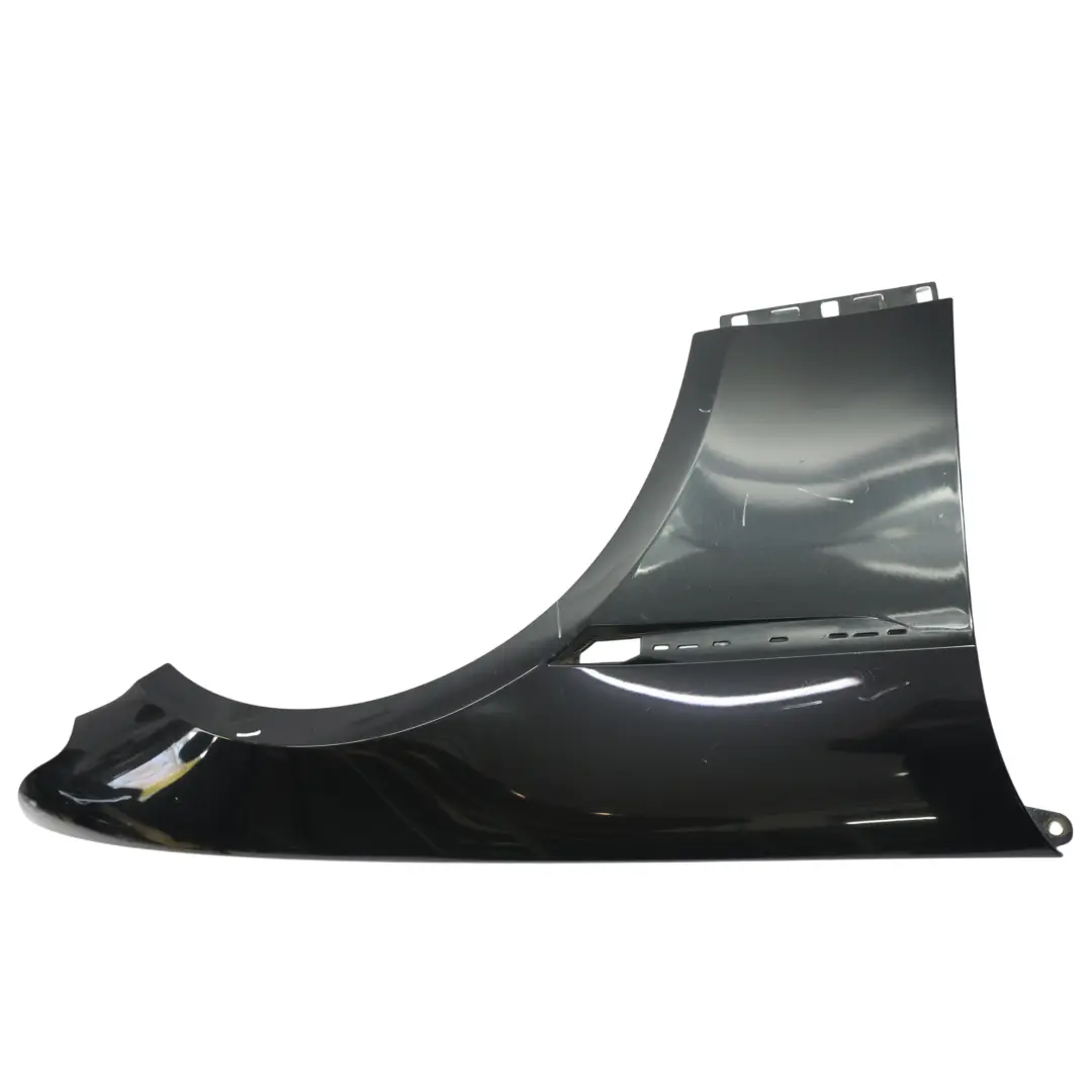 Błotnik Przedni Prawy Black Sapphire Czarny Metalik - 475 do BMW E63 E64 o numerze 2155902 BMW E63 E64 Błotnik Przedni Prawy Black Sapphire Czarny Metalik - 475 - SKU 2155902-BS1 - Numer Części 2155902