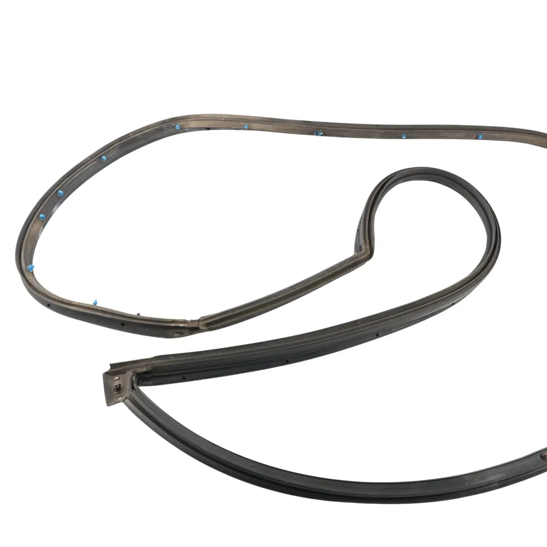 Mk8 Guarnizione Porta Anteriore Destra per Ford Fiesta con numero di parte 2275687 Ford Fiesta Mk8 Guarnizione Porta Anteriore Destra - SKU 2275687-1 - Numero di parte 2275687