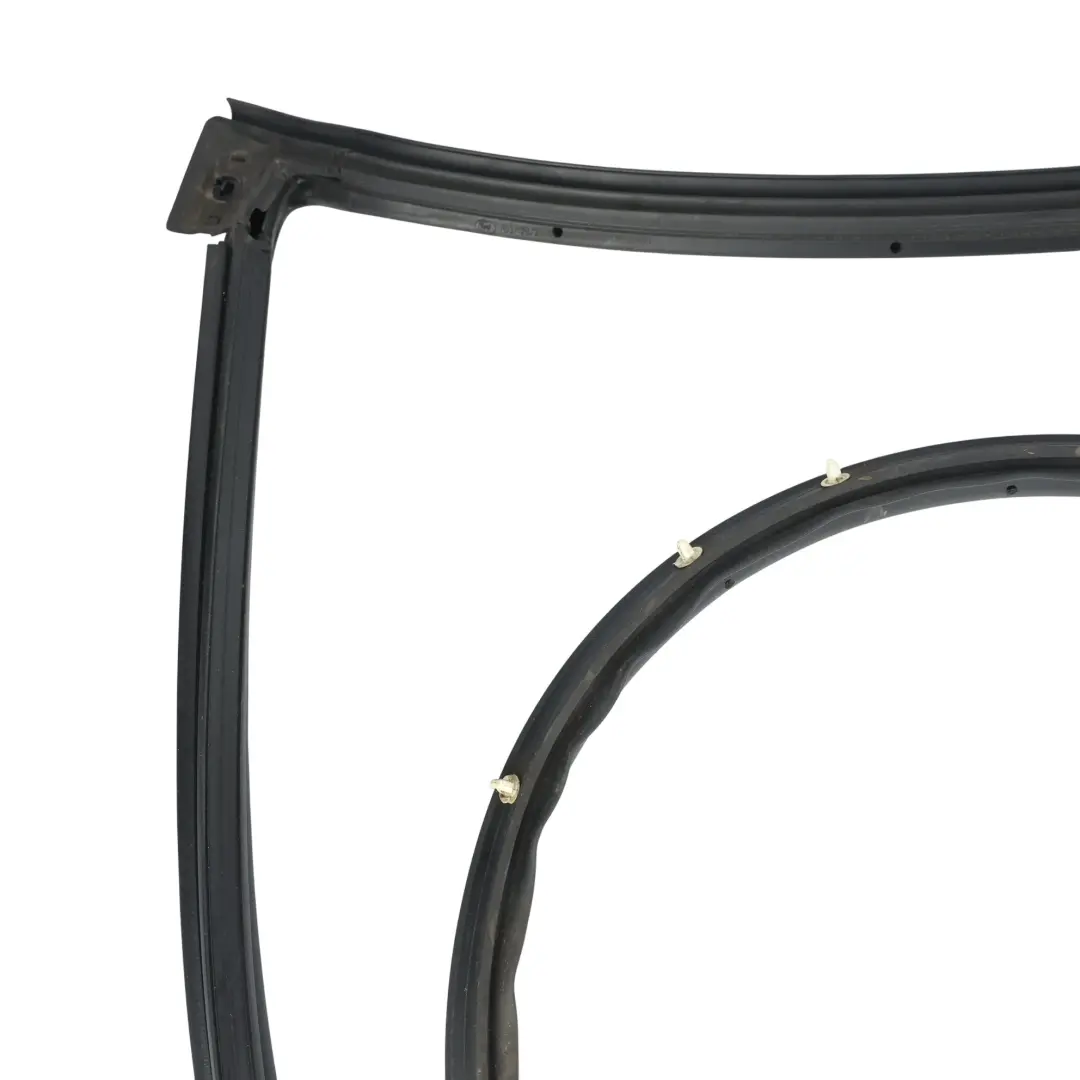 Ford Fiesta St-3 Mk8 Front Door Weatherstrip Seal Right O/S H1BB-B20530-AJ - SKU 2275691 - Part number 2275691