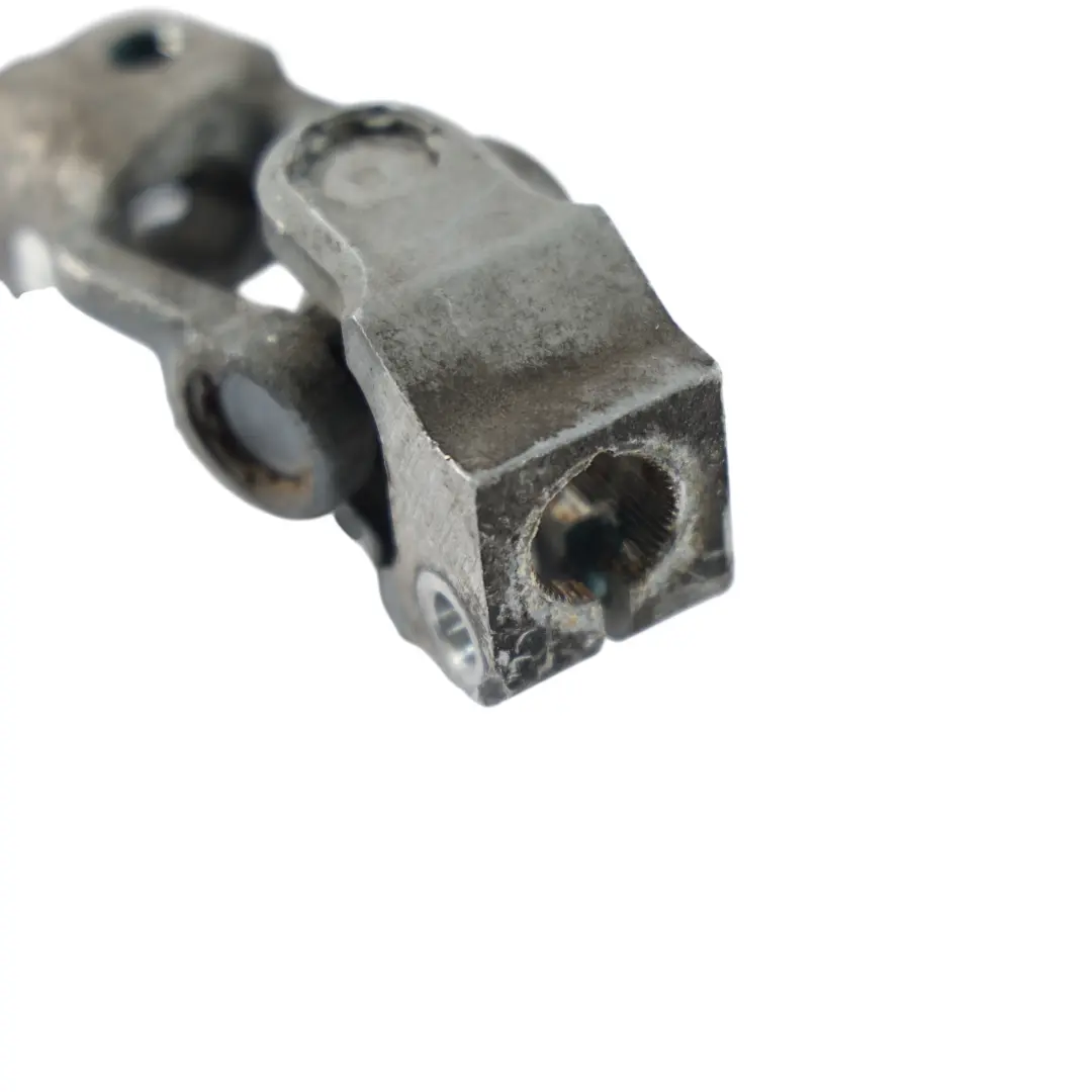 Giunto Cardanico Piantone Sterzo per BMW F80 M3 LCI F87 M2 F82 M4 con numero di parte 2284713 BMW F80 M3 LCI F87 M2 F82 M4 Giunto Cardanico Piantone Sterzo - SKU 2284713 - Numero di parte 2284713