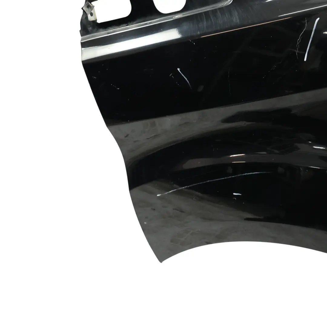 Aleta Panel Lateral Delantera Derecha Negro Shadow G1 para Ford Transit Custom con número de pieza 2733820 Ford Transit Custom Aleta Panel Lateral Delantera Derecha Negro Shadow G1 - SKU 2733820-SHA - Número de pieza 2733820
