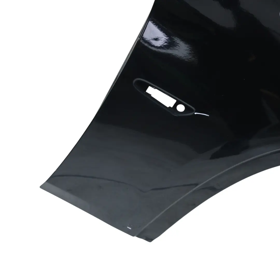 BMW X1 E84 Aile Avant Droite Black Sapphire Metallic Noir - 475 - SKU 2993156-BS1 - Numéro de pièce 2993156