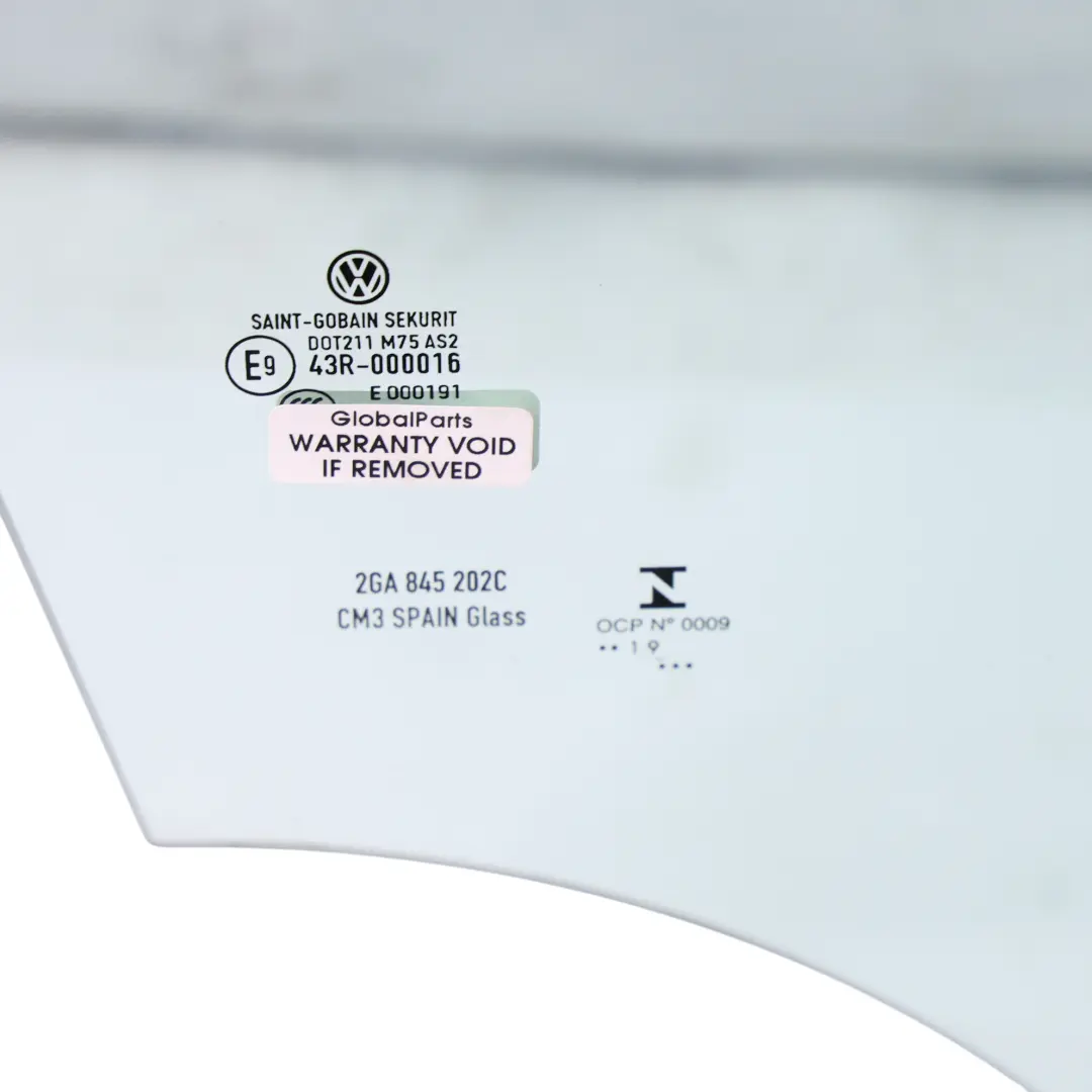 Szyba Drzwi Przednich Prawa AS2 do Volkswagen T-Roc o numerze 2GA845202C Volkswagen T-Roc Szyba Drzwi Przednich Prawa AS2 - SKU 2GA845202C - Numer Części 2GA845202C