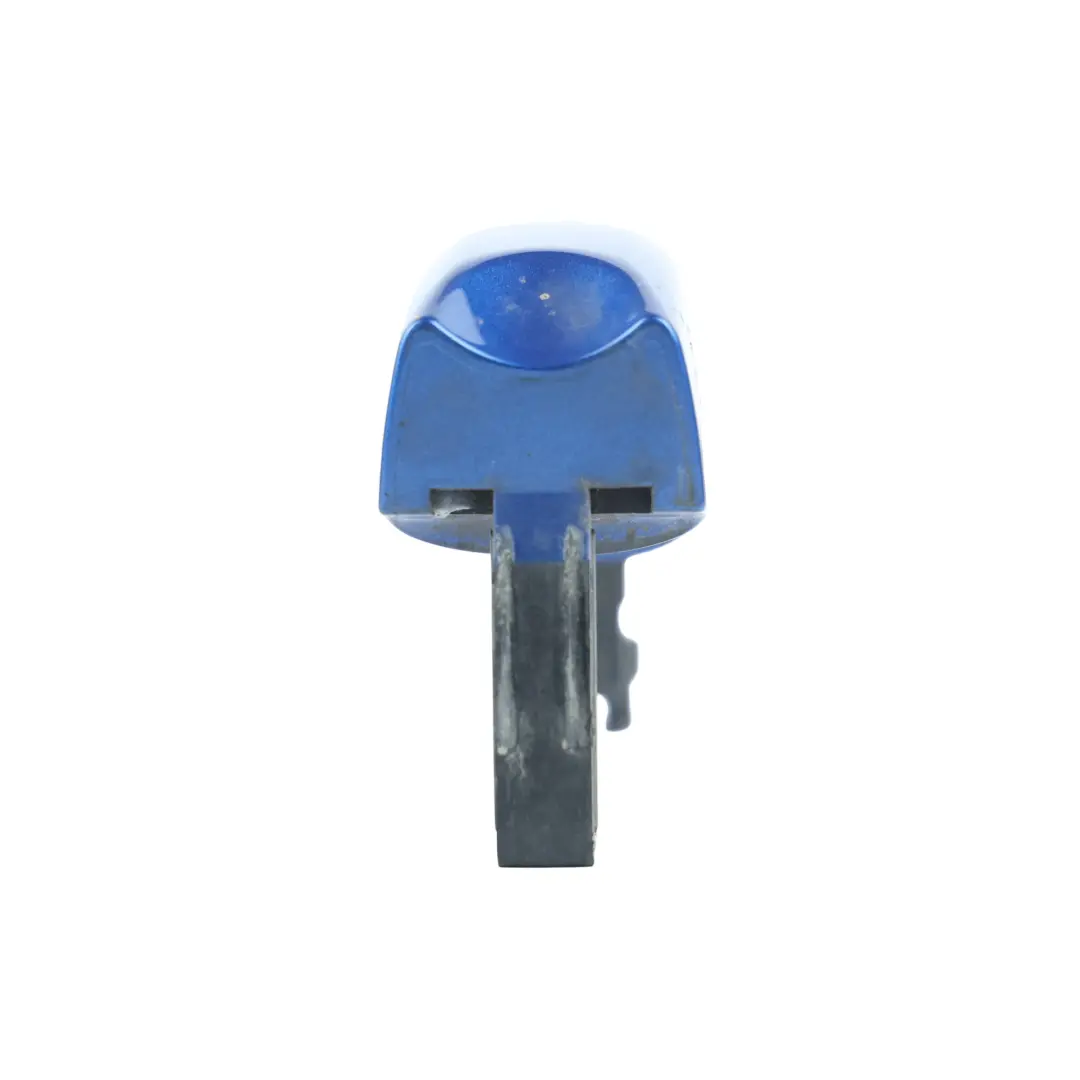 2H Poignée Extérieure Porte Avant Gauche Bleu Ravenna A5W pour Volkswagen Amarok à propos du numéro de pièce 2H0837205D Volkswagen Amarok 2H Poignée Extérieure Porte Avant Gauche Bleu Ravenna A5W - SKU 2H0837205D-RAV - Numéro de pièce 2H0837205D