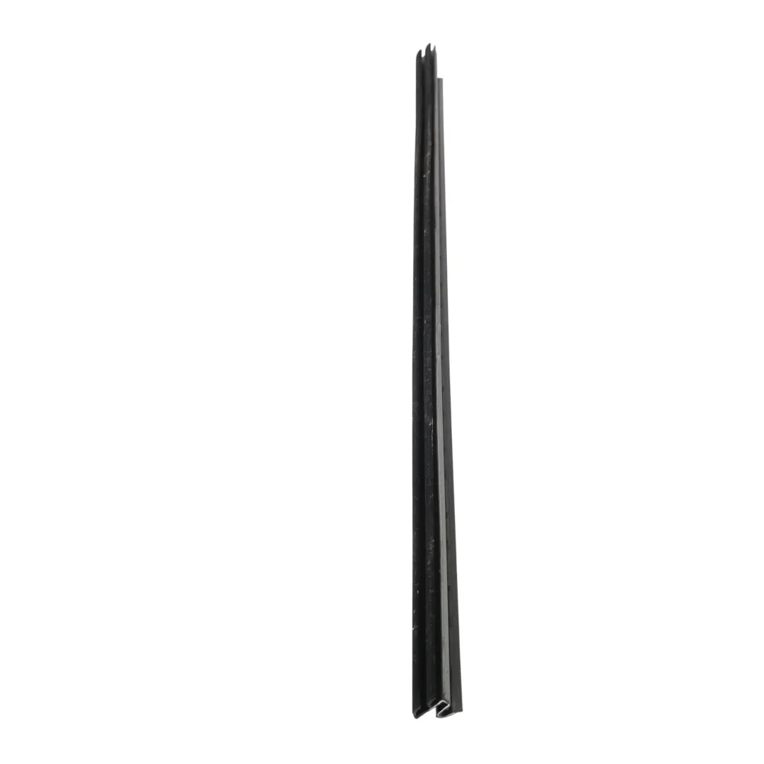 2H Moldura Junta Cristal Puerta Delantera Derecha para Volkswagen Amarok con número de pieza 2H0837472E Volkswagen Amarok 2H Moldura Junta Cristal Puerta Delantera Derecha - SKU 2H0837472E - Número de pieza 2H0837472E