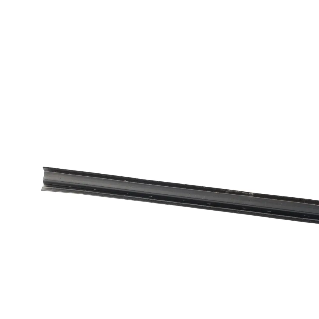 Volkswagen Amarok 2H Joint Vitre Porte Avant Garniture Panneau Droit - SKU 2H0837472E - Numéro de pièce 2H0837472E
