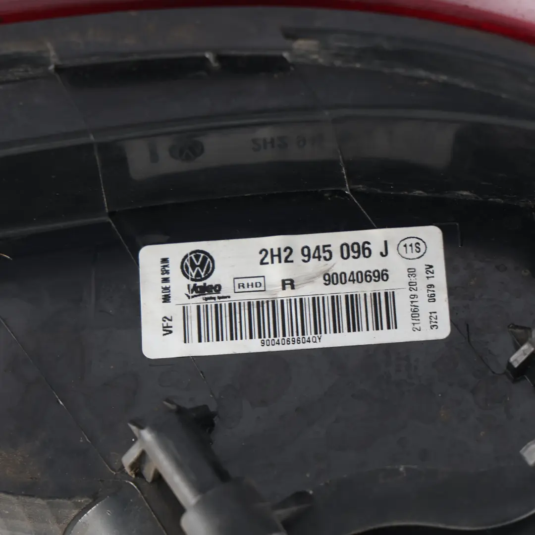 2H Rear Tail Light Taillight Fog Lamp Right O/S to Volkswagen Amarok with Part number 2H2945096J Volkswagen Amarok 2H Rear Tail Light Taillight Fog Lamp Right O/S - SKU 2H2945096J - Part number 2H2945096J