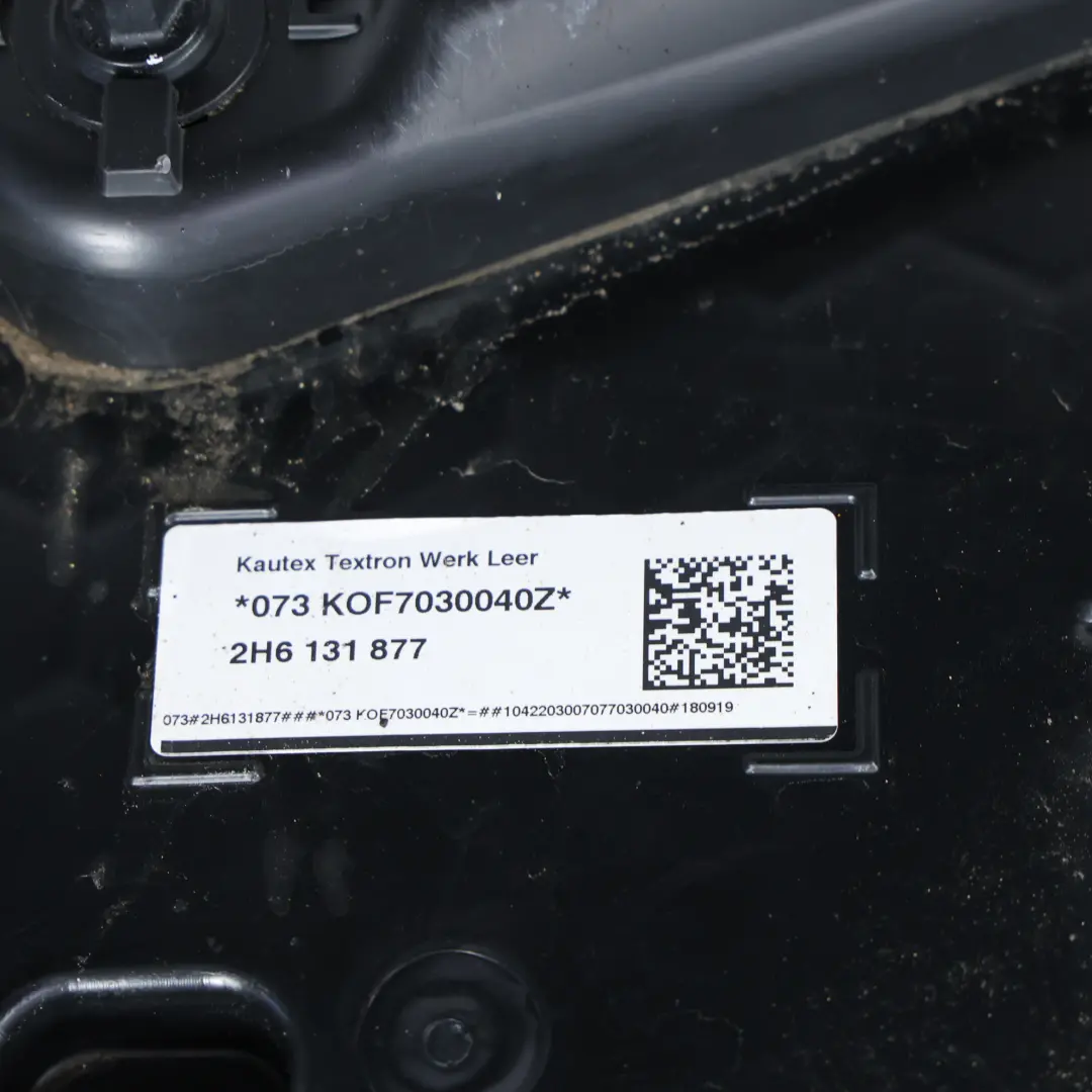 Skoda VW Amarok 1 AdBlue Tank 3.0 TDI V6 - SKU 2H6131877 - Teilenummer 2H6131877