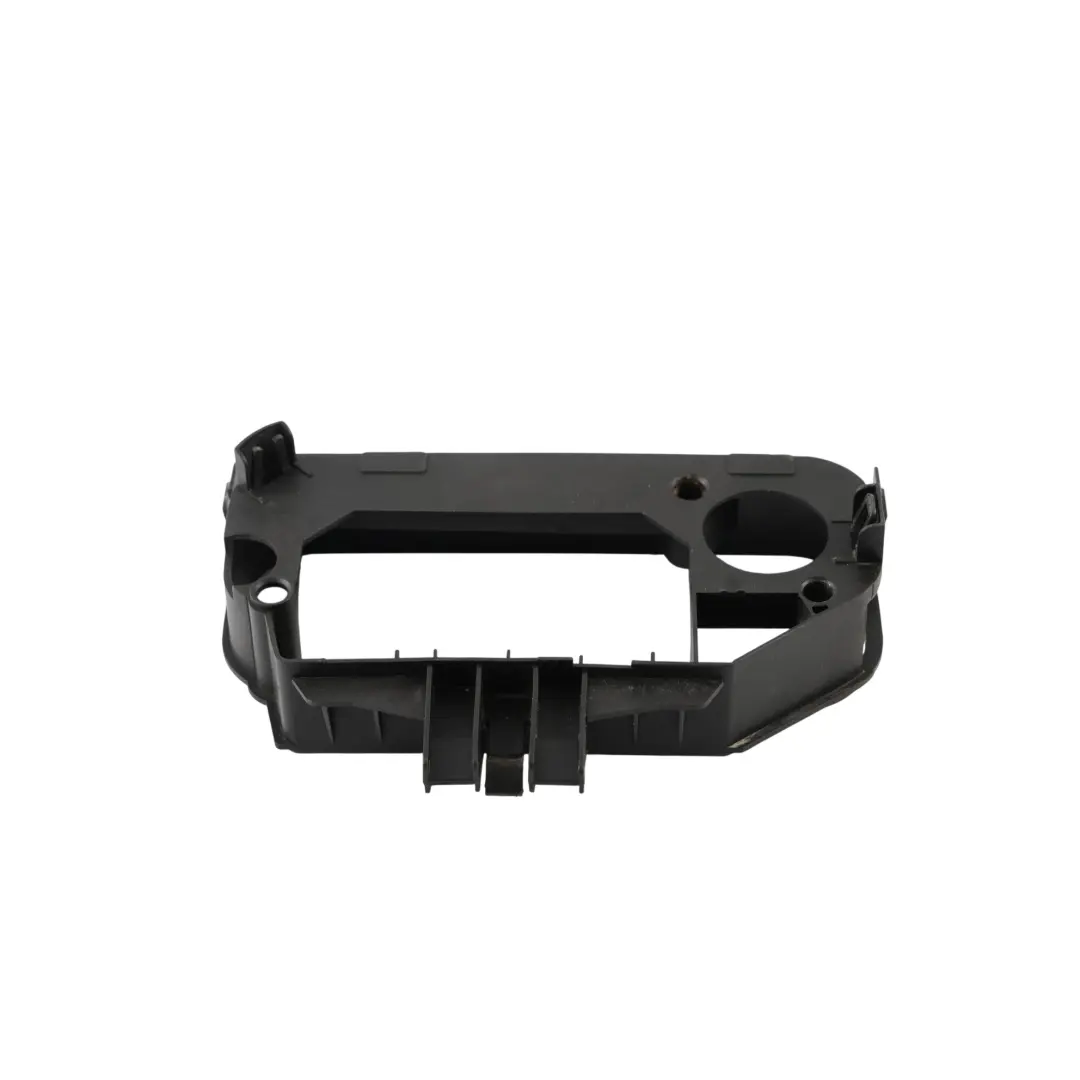 2K C20 Soporte Cerradura Portón Trasero Carrier para Volkswagen Caddy con número de pieza 2K0827526 Volkswagen Caddy 2K C20 Soporte Cerradura Portón Trasero Carrier - SKU 2K0827526 - Número de pieza 2K0827526