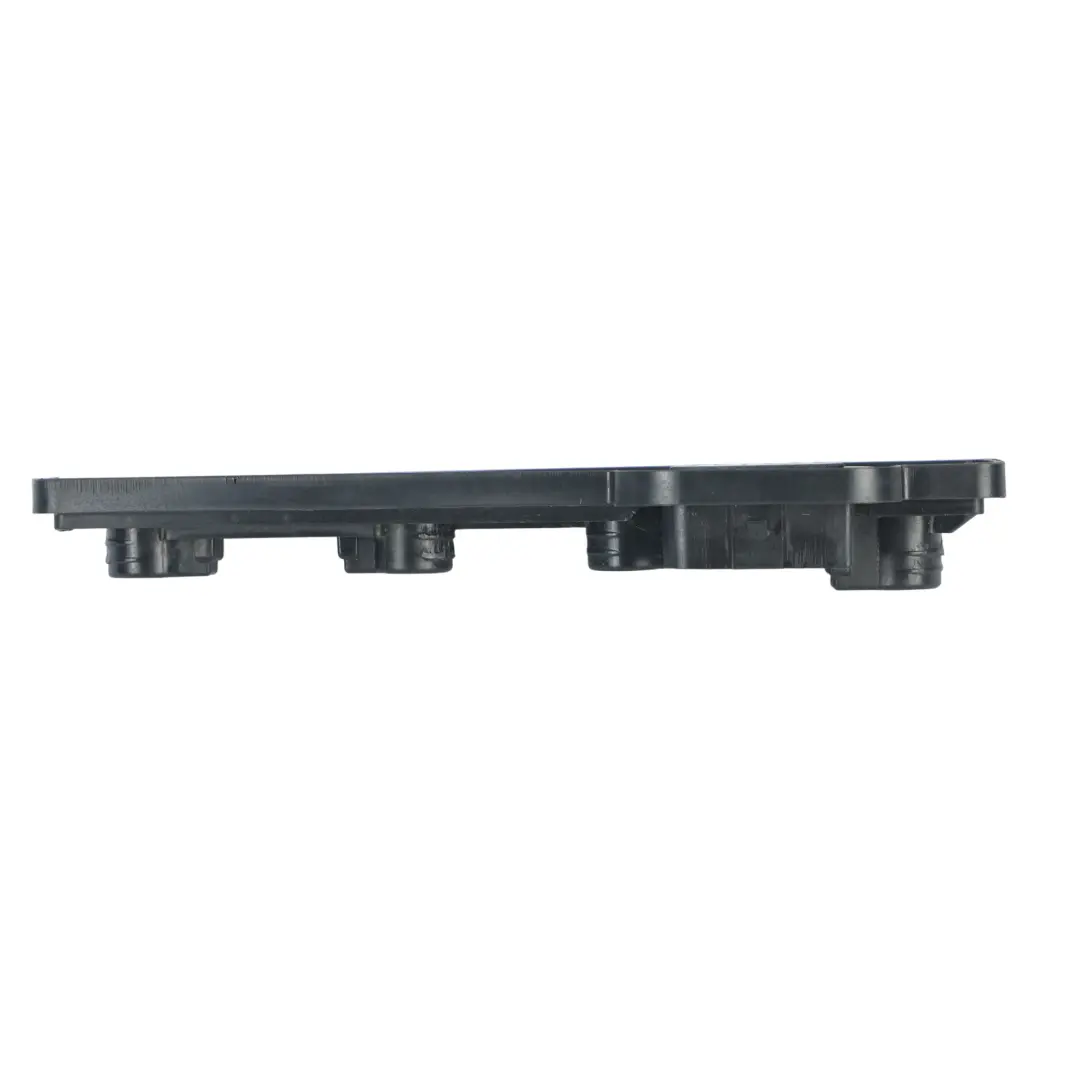 MK3 Portalampada Fanale Posteriore Destro per Volkswagen Caddy con numero di parte 2K0945258A Volkswagen Caddy MK3 Portalampada Fanale Posteriore Destro - SKU 2K0945258A - Numero di parte 2K0945258A