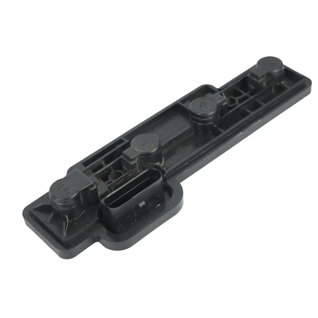 MK3 Rear Tail Light Lamp Bulb Holder Right O/S to Volkswagen Caddy with Part number 2K0945258A Volkswagen Caddy MK3 Rear Tail Light Lamp Bulb Holder Right O/S - SKU 2K0945258A - Part number 2K0945258A