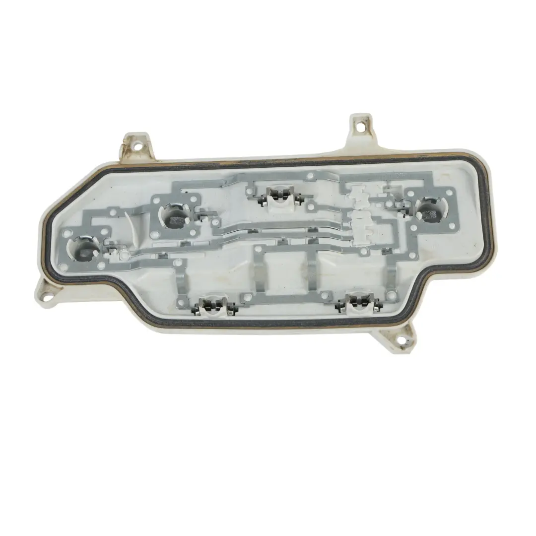 Soporte Bombilla Tercera Luz Freno LED Izq para Volkswagen Caddy Maxi SA con número de pieza 2K1945257B Volkswagen Caddy Maxi SA Soporte Bombilla Tercera Luz Freno LED Izq - SKU 2K1945257B - Número de pieza 2K1945257B