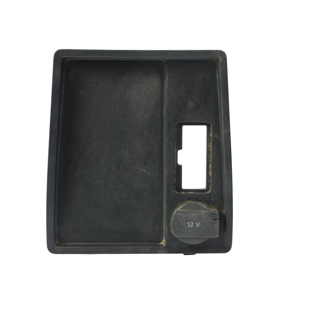 Panel Consola Central Tapa Embellecedor 12V para Volkswagen Caddy Maxi SA con número de pieza 2K5863284P Volkswagen Caddy Maxi SA Panel Consola Central Tapa Embellecedor 12V - SKU 2K5863284P - Número de pieza 2K5863284P