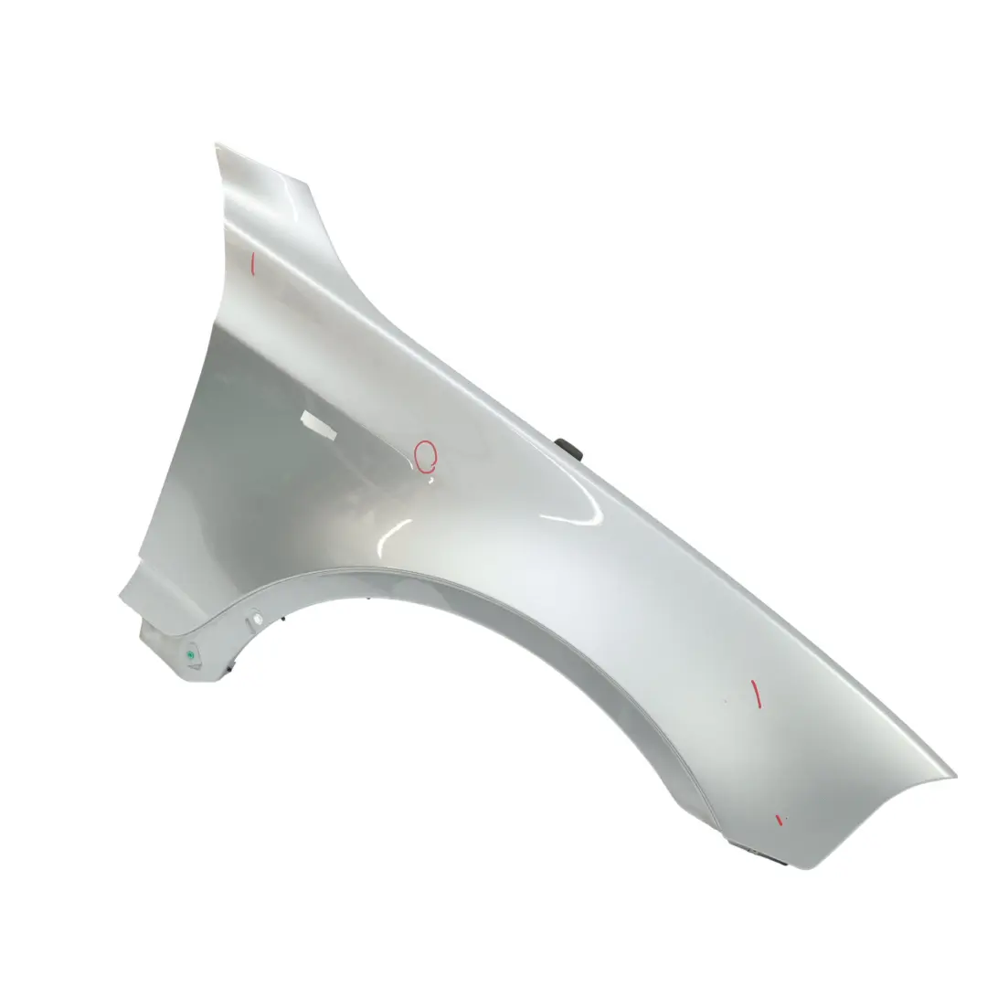 Panel Lateral Aleta Delantera Derecha Gris Plata A08 para BMW X3 E83 con número de pieza 3405922 BMW X3 E83 Panel Lateral Aleta Delantera Derecha Gris Plata A08 - SKU 3405922-SBG - Número de pieza 3405922