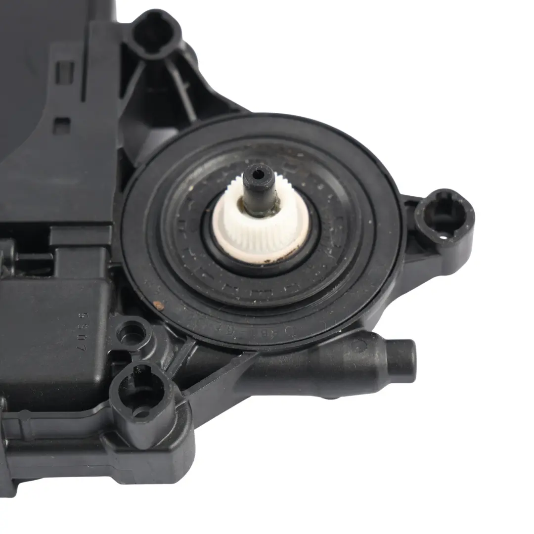 Lève-Vitre Moteur Avant Gauche pour Volkswagen Passat B6 à propos du numéro de pièce 3AA998702 Volkswagen Passat B6 Lève-Vitre Moteur Avant Gauche - SKU 3AA998702 - Numéro de pièce 3AA998702