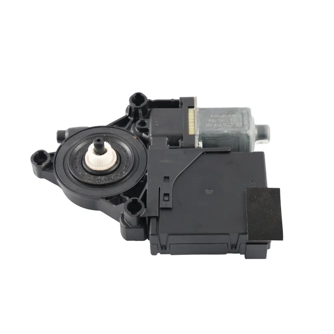 Lève-Vitre Moteur Avant Gauche pour Volkswagen Passat B6 à propos du numéro de pièce 3AA998702 Volkswagen Passat B6 Lève-Vitre Moteur Avant Gauche - SKU 3AA998702 - Numéro de pièce 3AA998702