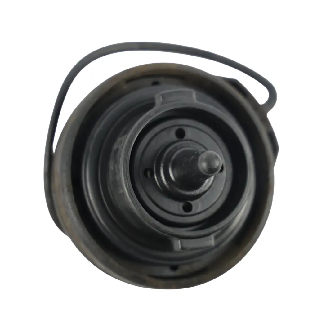 Mk3 Petrol Fuel Tank Cap Clap to Volkswagen Scirocco with Part number 3C0201550L Volkswagen Scirocco Mk3 Petrol Fuel Tank Cap Clap - SKU 3C0201550L - Part number 3C0201550L