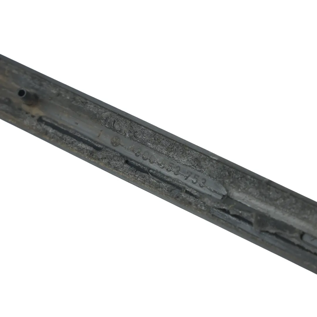 Baguette Protection Porte Arrière Gauche pour Volkswagen Passat B6 à propos du numéro de pièce 3C0853753 Volkswagen Passat B6 Baguette Protection Porte Arrière Gauche - SKU 3C0853753-1 - Numéro de pièce 3C0853753