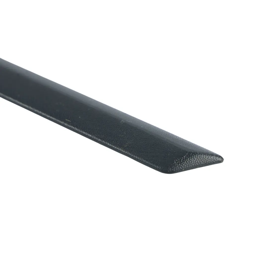 Listwa Ochronna Drzwi Tylna Lewa do Volkswagen Passat B6 o numerze 3C0853753 Volkswagen Passat B6 Listwa Ochronna Drzwi Tylna Lewa - SKU 3C0853753-1 - Numer Części 3C0853753