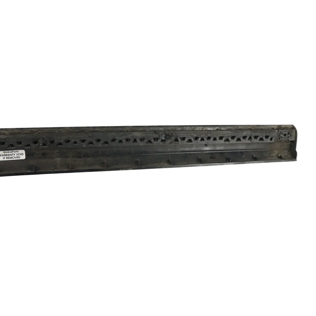 Moldura Inferior Puerta Trasera Izquierda Negro Perla C9X para Volkswagen Passat B6 con número de pieza 3C0854949B Volkswagen Passat B6 Moldura Inferior Puerta Trasera Izquierda Negro Perla C9X - SKU 3C0854949B-DBL - Número de pieza 3C0854949B