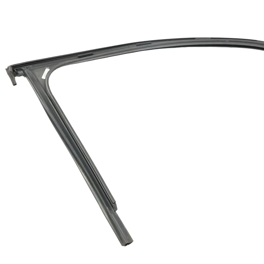 Junta Cristal Puerta Delantera Izquierda para Volkswagen Passat B7 con número de pieza 3C4837431G Volkswagen Passat B7 Junta Cristal Puerta Delantera Izquierda - SKU 3C4837431G - Número de pieza 3C4837431G