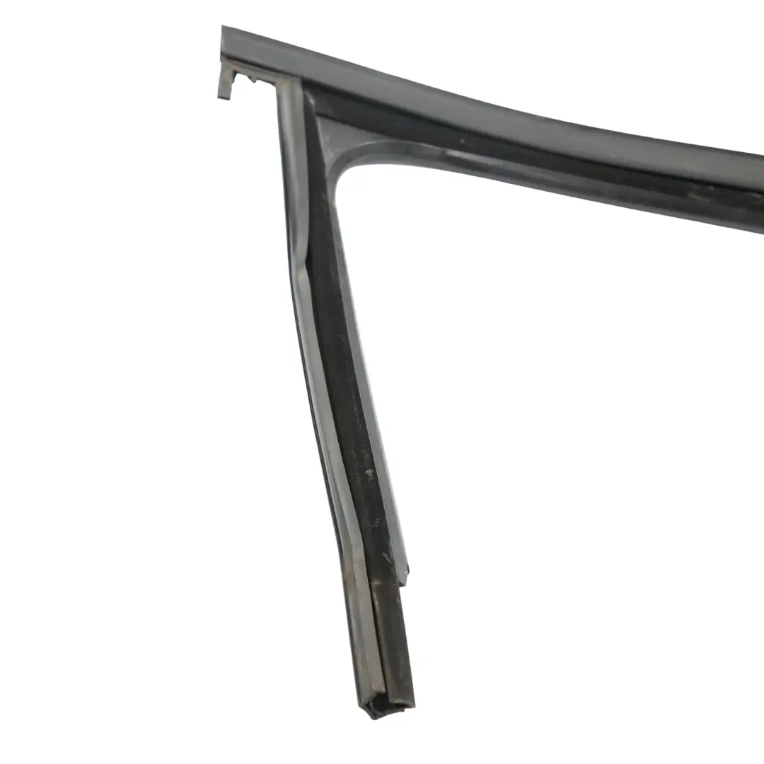Volkswagen Passat B7 Guarnizione Vetro Porta Anteriore Destra - SKU 3C4837432G - Numero di parte 3C4837432G