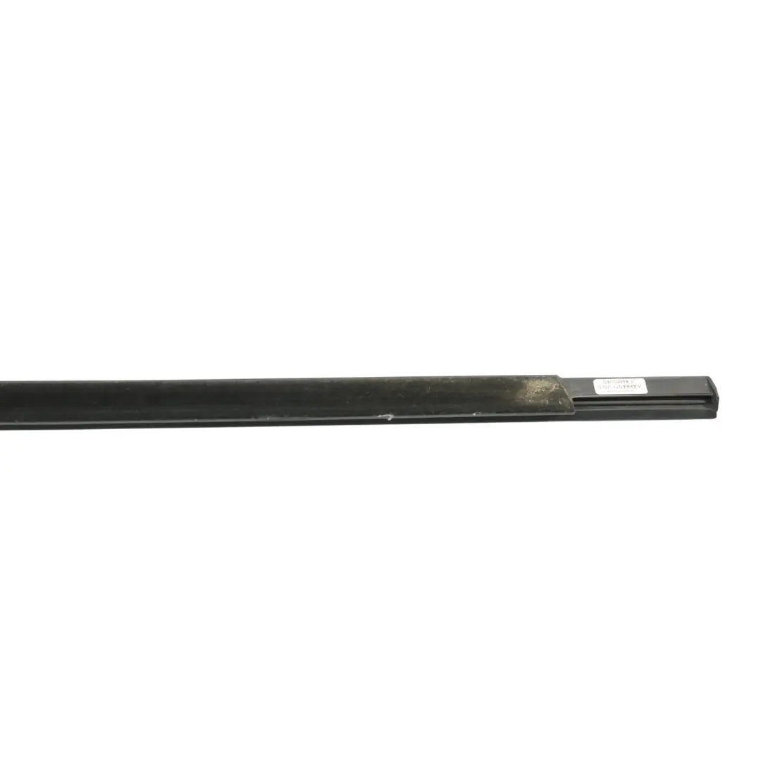 Junta Marco Ventana Puerta Trasera Izquierda para Volkswagen Passat B6 B7 con número de pieza 3C5839477B Volkswagen Passat B6 B7 Junta Marco Ventana Puerta Trasera Izquierda - SKU 3C5839477B - Número de pieza 3C5839477B