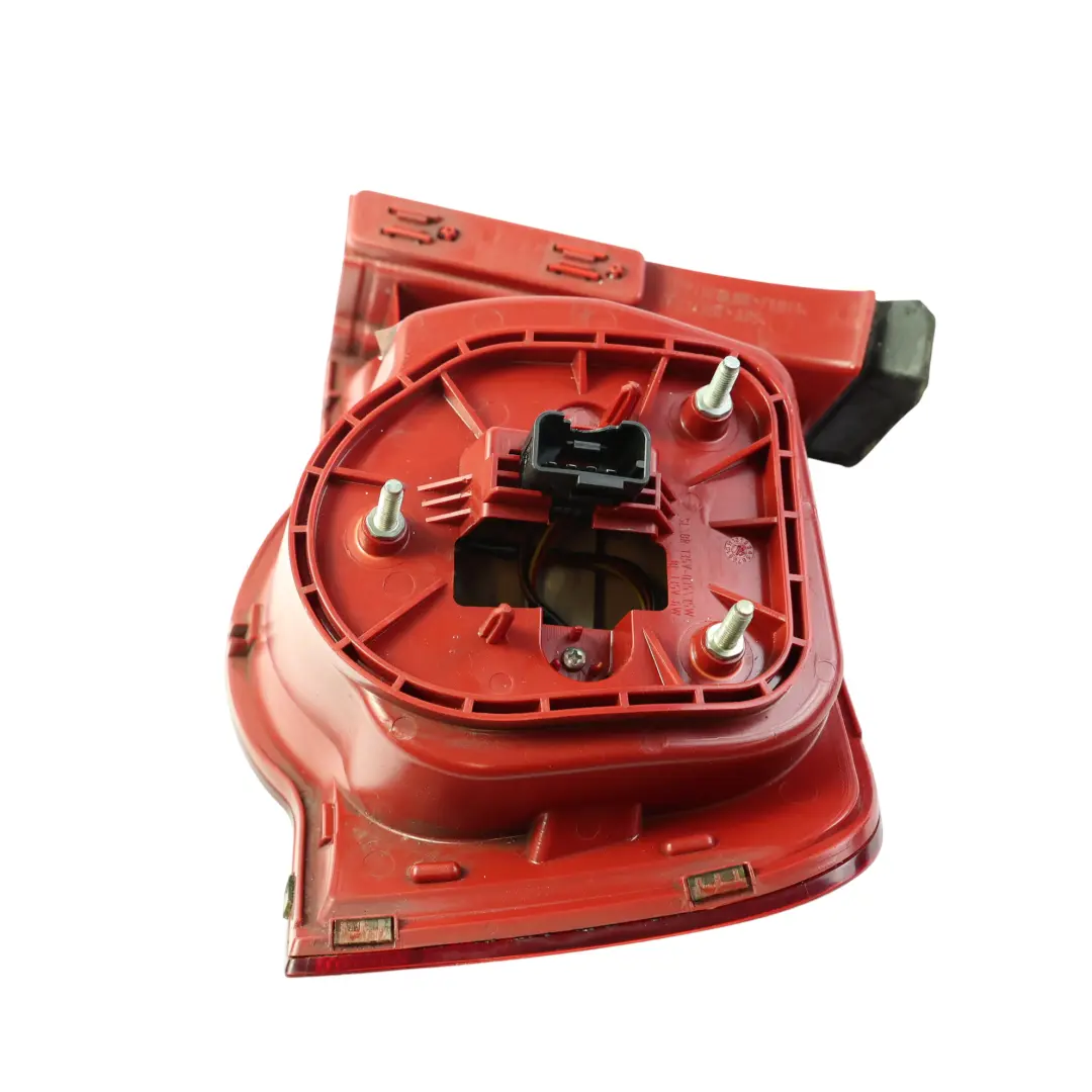 Piloto Trasero Exterior Izquierdo para Volkswagen Passat B6 con número de pieza 3C5945095C Volkswagen Passat B6 Piloto Trasero Exterior Izquierdo - SKU 3C5945095C - Número de pieza 3C5945095C