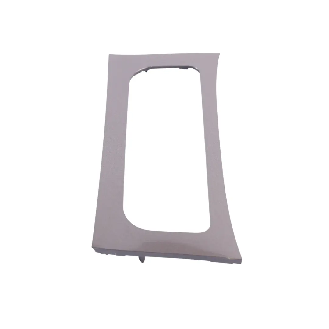 Ramka Panelu Klimatyzacji Ogrzewania A do Volkswagen Passat CC B6 o numerze 3C8863100 Volkswagen Passat CC B6 Ramka Panelu Klimatyzacji Ogrzewania A - SKU 3C8863100-1 - Numer Części 3C8863100