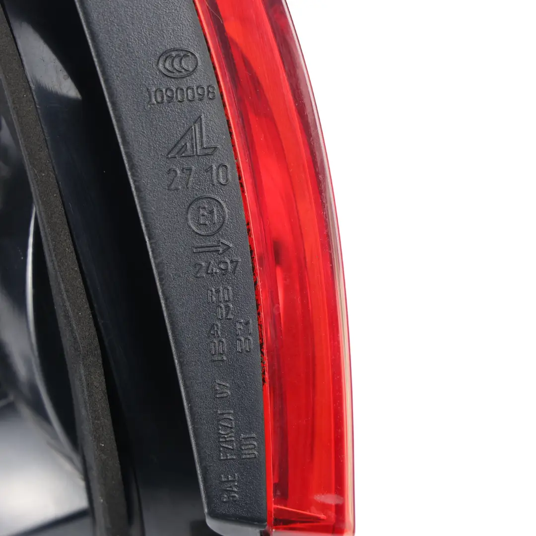 Volkswagen Passat CC Lampa Tylna Wewnętrzna Lewa - SKU 3C8945093F - Numer Części 3C8945093F