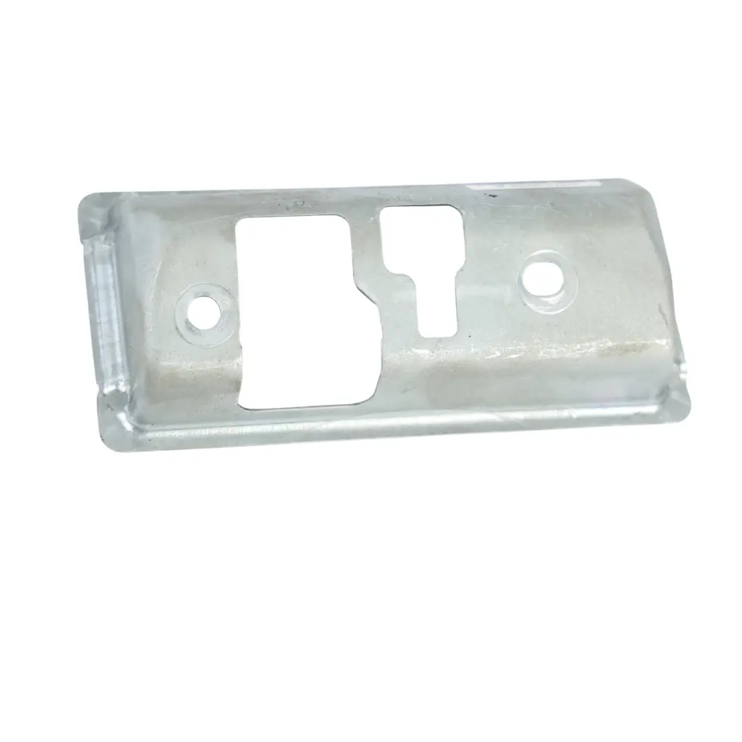 7P Nakładka Klamki Klapy Tylnej do Volkswagen Touareg o numerze 3C9827229C Volkswagen Touareg 7P Nakładka Klamki Klapy Tylnej - SKU 3C9827229C - Numer Części 3C9827229C