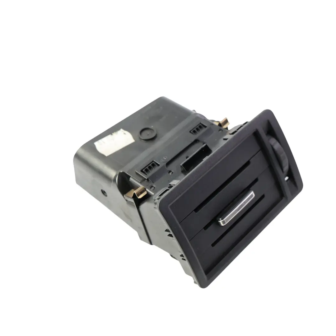 Mk1 Armaturenbrett Lüftungsdüse Kanal Rechts für Ford Kuga C-Max mit Teilenummer 3M51-R018B08-AFW Ford Kuga C-Max Mk1 Armaturenbrett Lüftungsdüse Kanal Rechts - SKU 3M51-R018B08-AFW - Teilenummer 3M51-R018B08-AFW