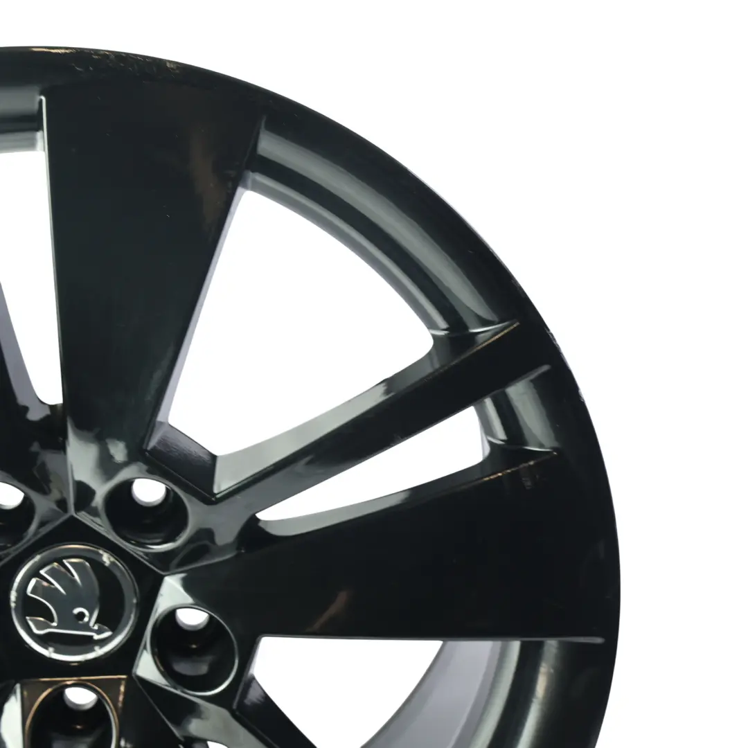 Mk3 Felga Aluminiowa 18" 8J ET:44 do Skoda Superb o numerze 3V0601025AG Skoda Superb Mk3 Felga Aluminiowa 18" 8J ET:44 - SKU 3V0601025AG-2 - Numer Części 3V0601025AG