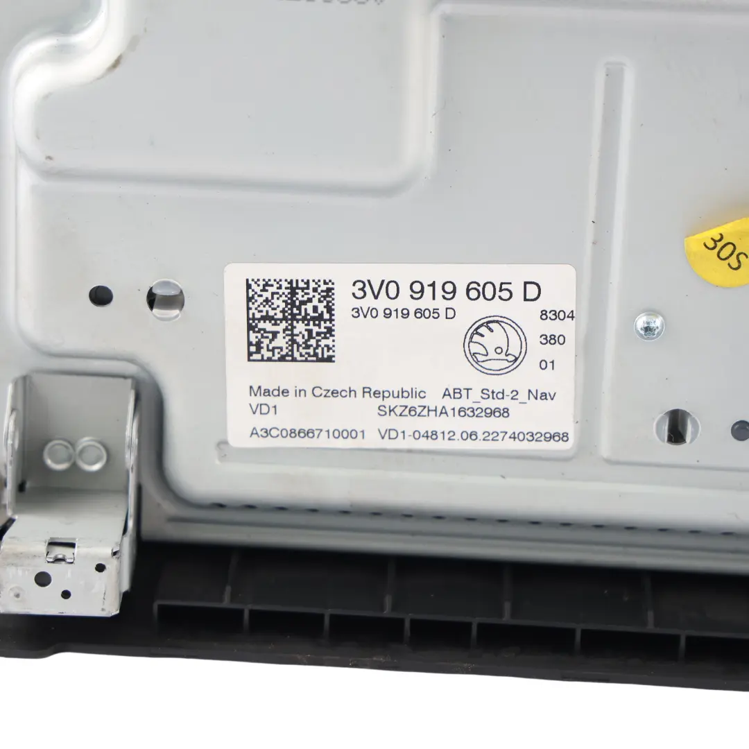 Skoda Superb Mk3 B8 Multifunction Display Screen Head Control Unit - SKU 3V0919605D - Part number 3V0919605D