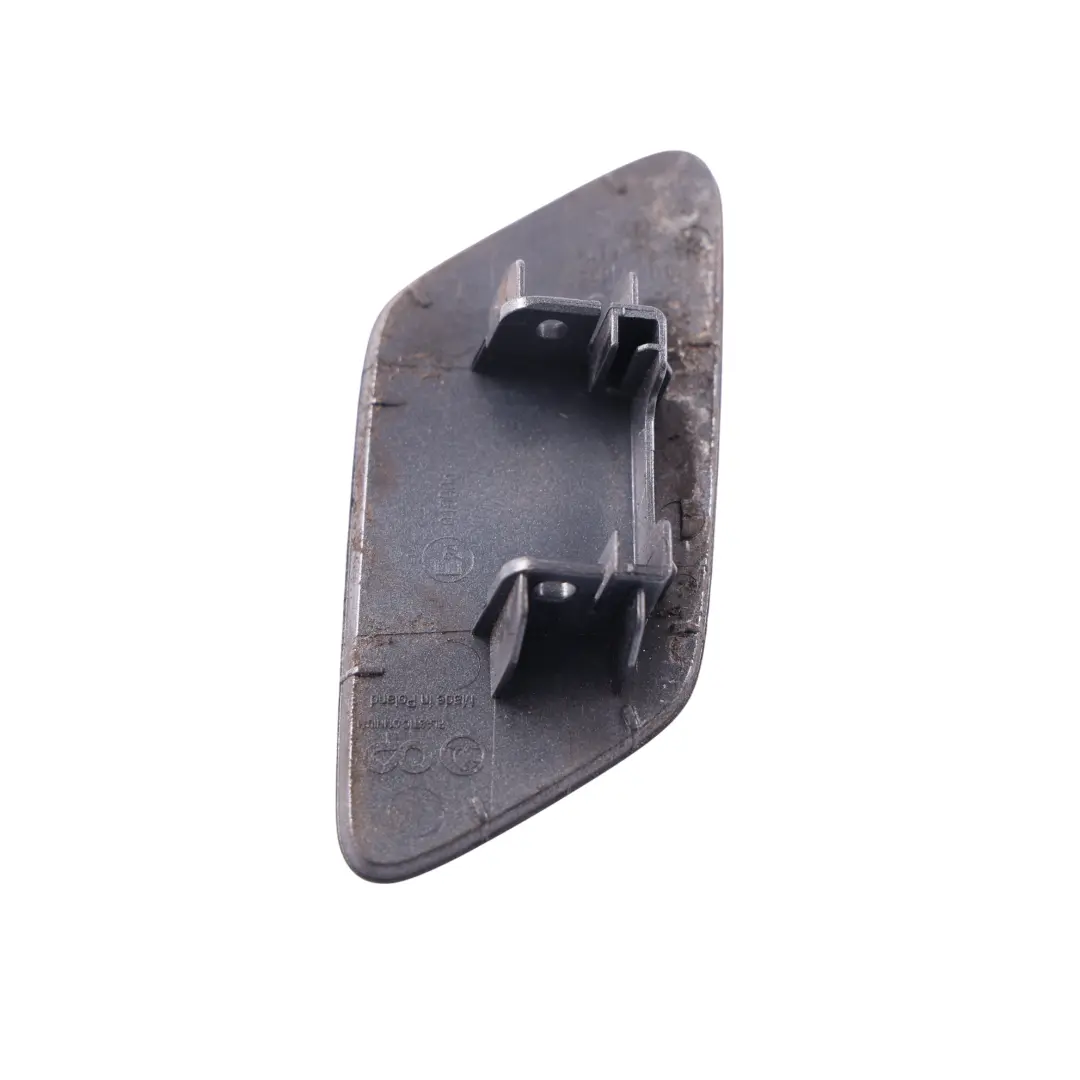 Mk3 Scheinwerferwaschdüse Abdeckung Blende Graphitgrau Metallic M7W für Skoda Superb mit Teilenummer 3V0955109A Skoda Superb Mk3 Scheinwerferwaschdüse Abdeckung Blende Graphitgrau Metallic M7W - SKU 3V0955109A-GGR - Teilenummer 3V0955109A