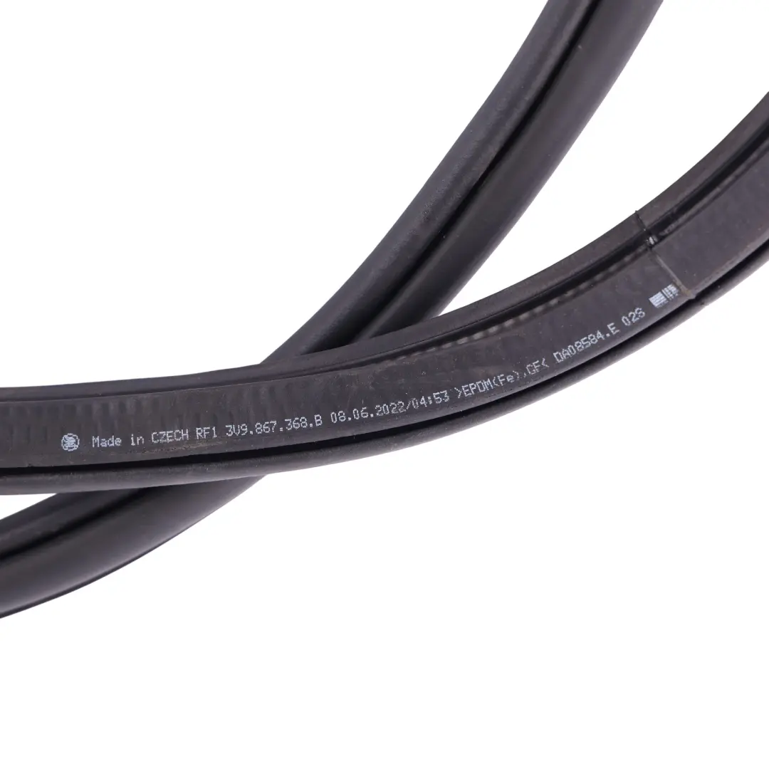 Mk3 Door Seal Rubber Gasket Inner Rear Right O/S to Skoda Superb with Part number 3V9867368B Skoda Superb Mk3 Door Seal Rubber Gasket Inner Rear Right O/S - SKU 3V9867368B - Part number 3V9867368B