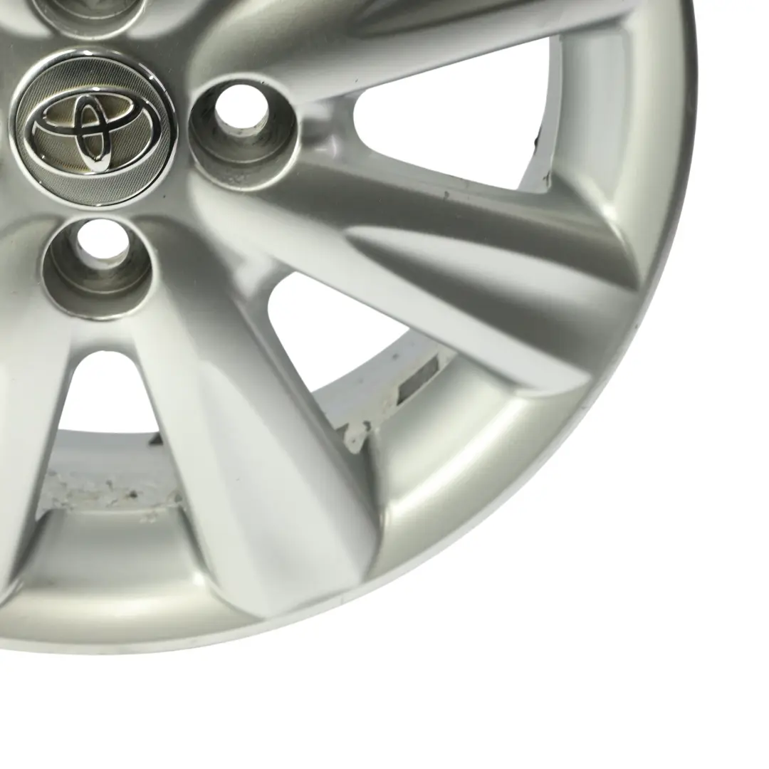 Mk2 Cerchio in Lega Argento 15" 5.5J ET:45 per Toyota Yaris con numero di parte 42611-0D240 Toyota Yaris Mk2 Cerchio in Lega Argento 15" 5.5J ET:45 - SKU 42611-0D240-SL1 - Numero di parte 42611-0D240
